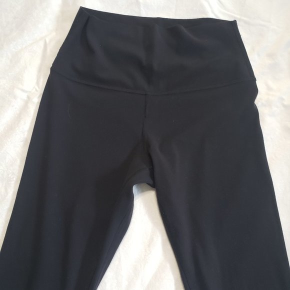 Lululemon Align II Tight Leggings 25” 7/8 length - Black - Sizes 2 &4 - Picture 6 of 13